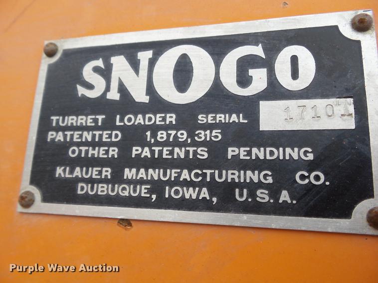 image for item DH9262 1975 FWD KB4-1116 snow thrower truck