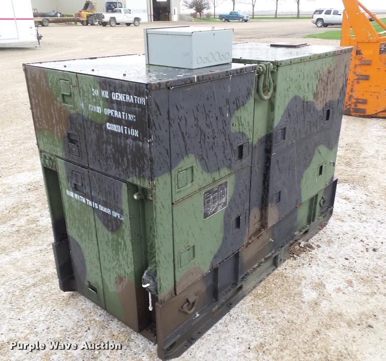 image for item DH9263 1986 John R Hollingsworth Co. MEP-005A generator