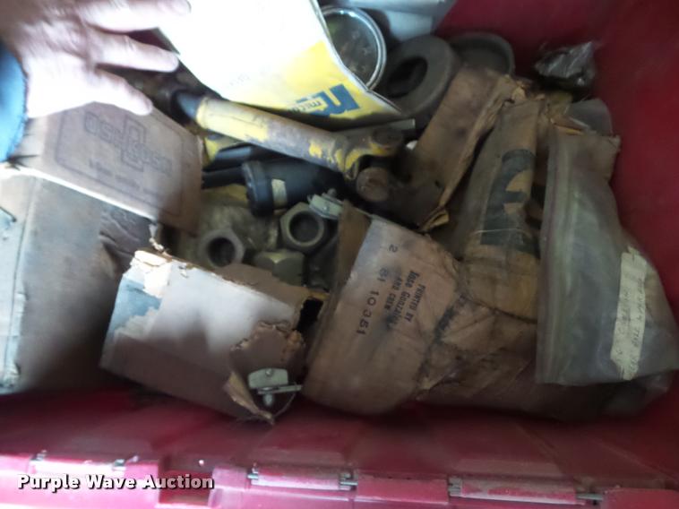 image for item DH9268 Oshkosh parts