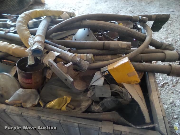 image for item DH9272 1976 to 1978 Caterpillar 140 parts