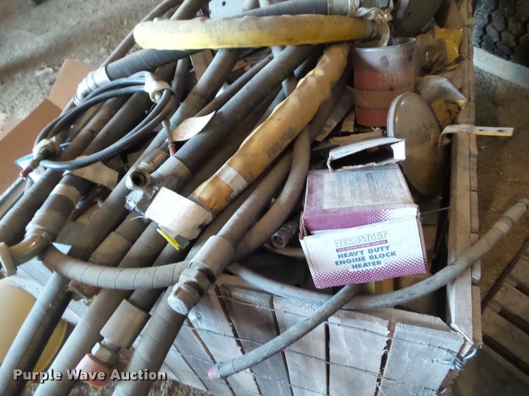 image for item DH9272 1976 to 1978 Caterpillar 140 parts