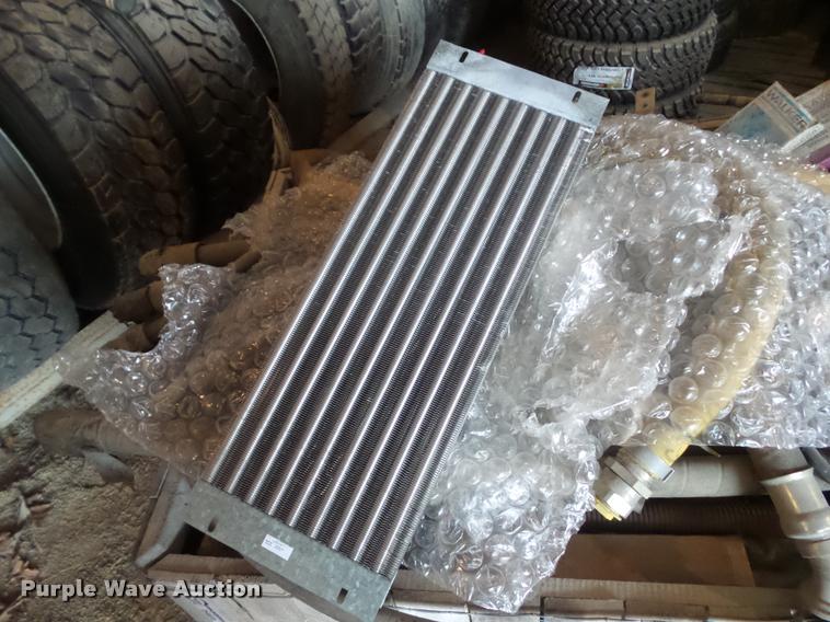 image for item DH9272 1976 to 1978 Caterpillar 140 parts