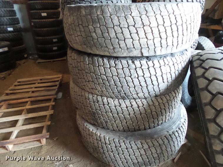 image for item DH9273 (4) Michelin 16.00R24 tires