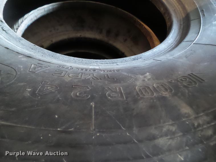 image for item DH9273 (4) Michelin 16.00R24 tires