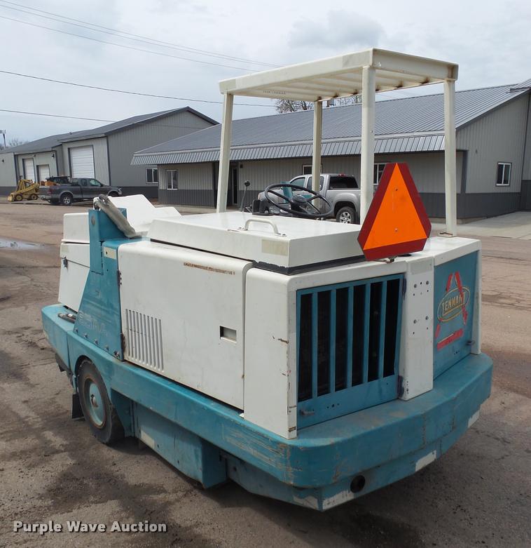 image for item DH9617 Tennant 95AA sweeper