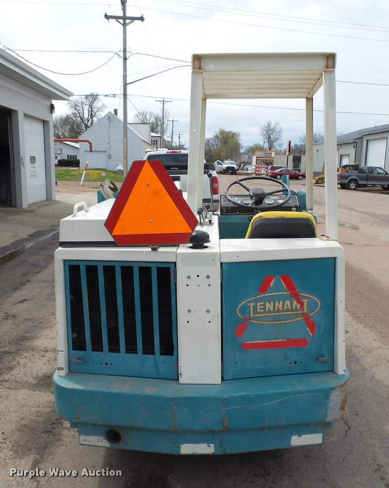 image for item DH9617 Tennant 95AA sweeper