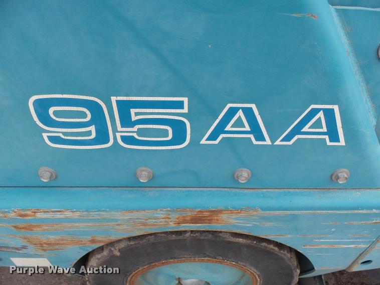 image for item DH9617 Tennant 95AA sweeper