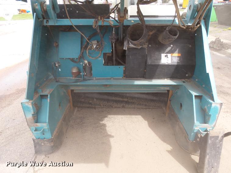 image for item DH9617 Tennant 95AA sweeper
