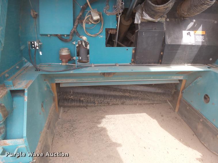 image for item DH9617 Tennant 95AA sweeper