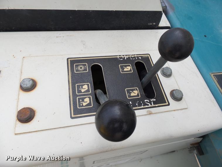 image for item DH9617 Tennant 95AA sweeper