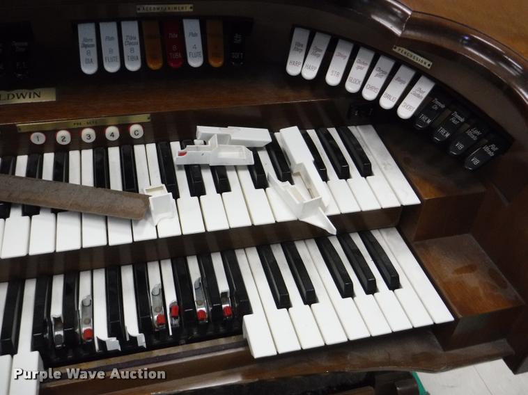 image for item DJ9024 Baldwin organ