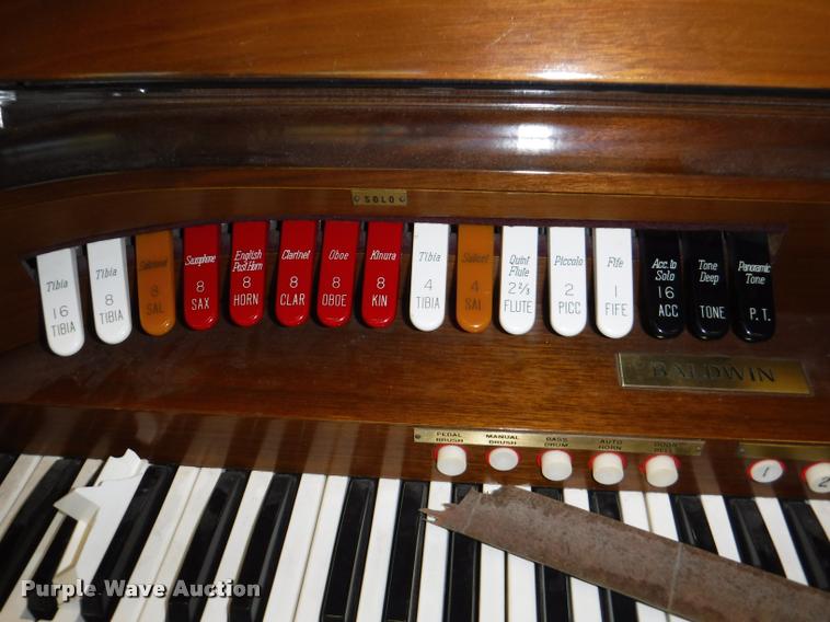 image for item DJ9024 Baldwin organ