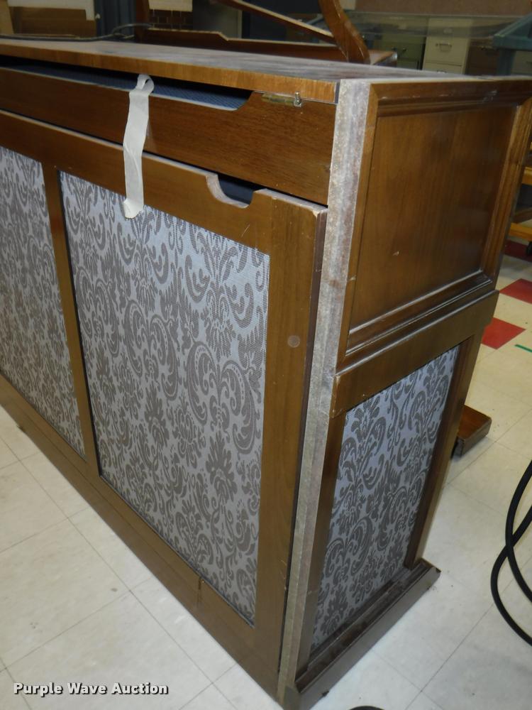 image for item DJ9024 Baldwin organ