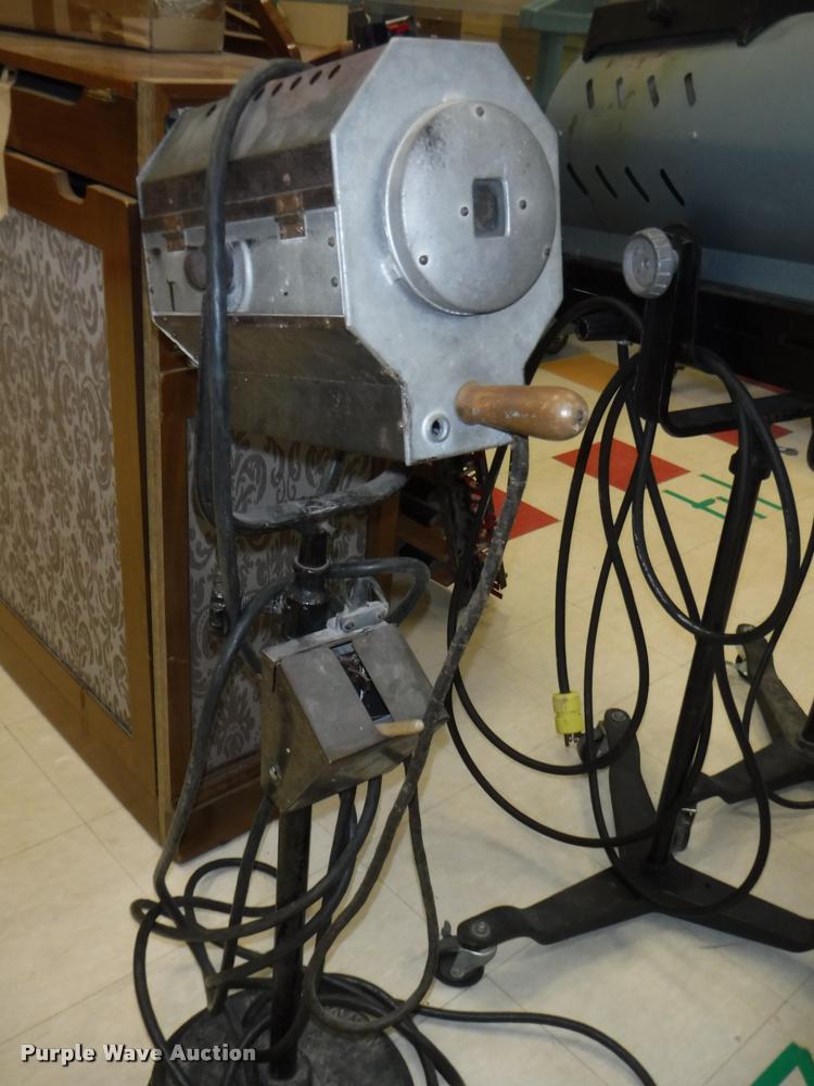 image for item DJ9033 (3) spotlights