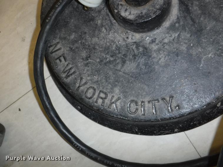 image for item DJ9033 (3) spotlights