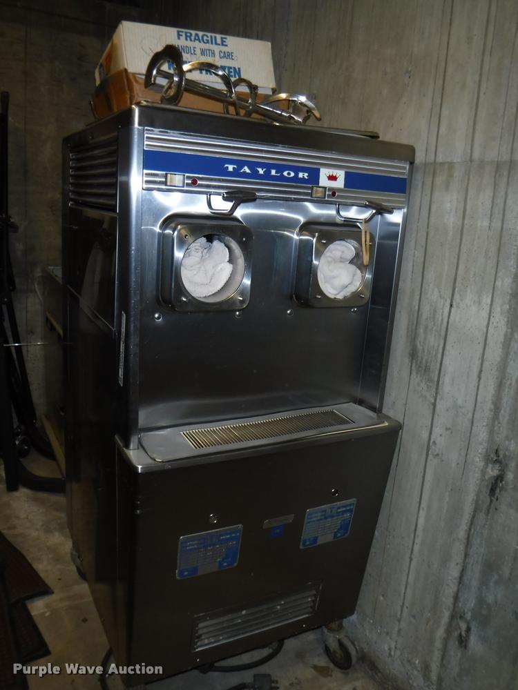 image for item DJ9035 Taylor soft serve ice cream machine