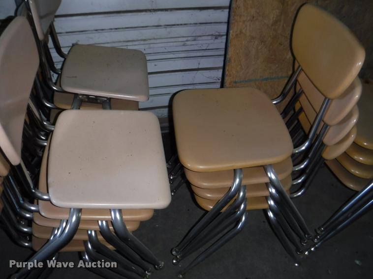 image for item DJ9040 Approximately 130 student chairs