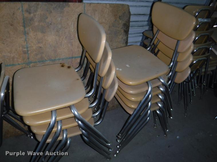 image for item DJ9040 Approximately 130 student chairs