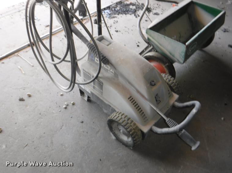 image for item DJ9043 Tools