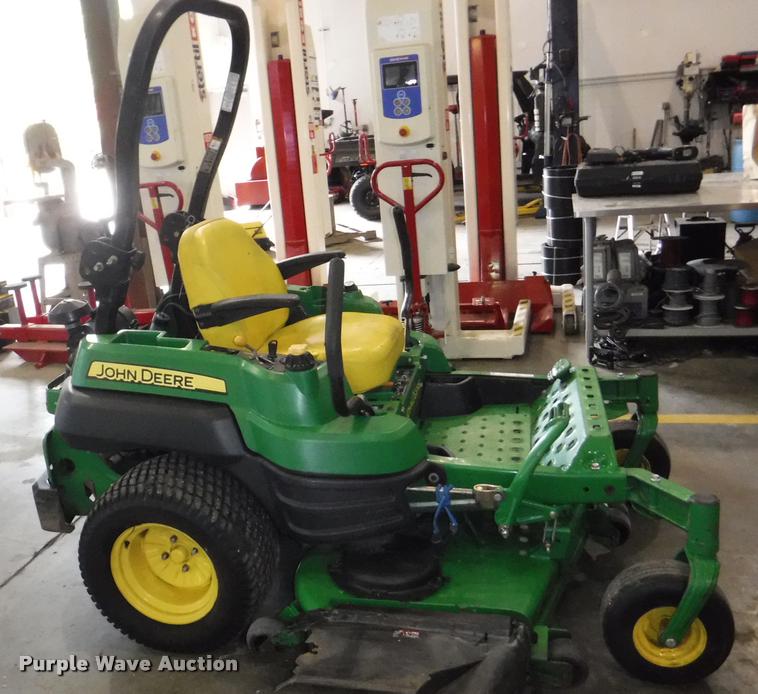 image for item DJ9047 John Deere Z925A EFI riding lawn mower