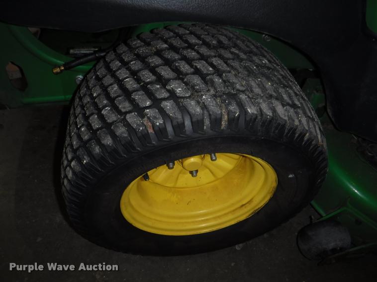 image for item DJ9047 John Deere Z925A EFI riding lawn mower