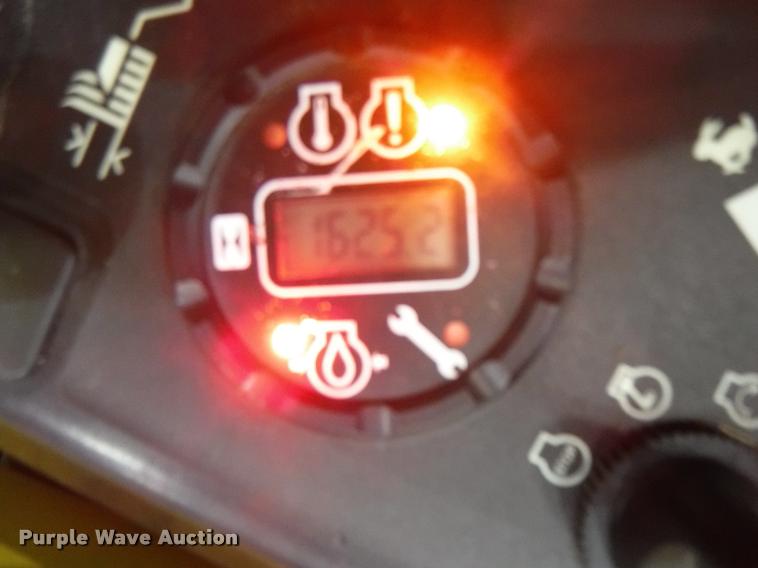 image for item DJ9047 John Deere Z925A EFI riding lawn mower