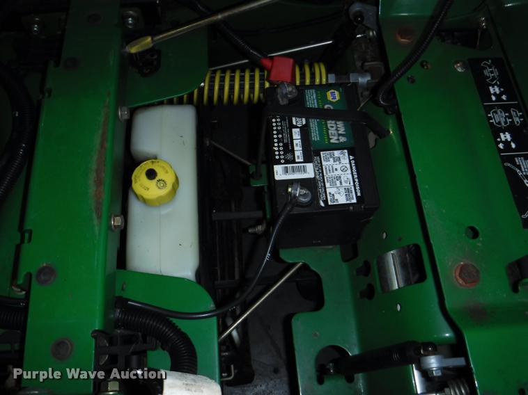 image for item DJ9047 John Deere Z925A EFI riding lawn mower