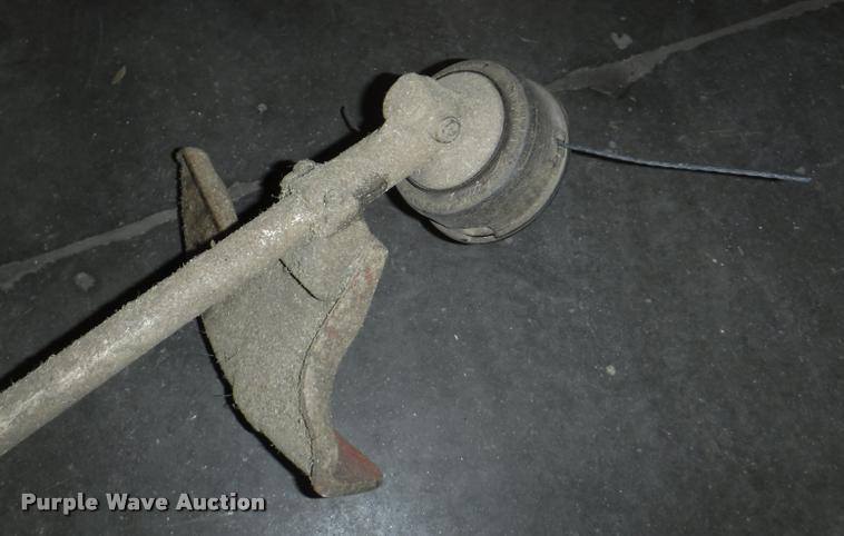 image for item DJ9051 Stihl FS90R string trimmer