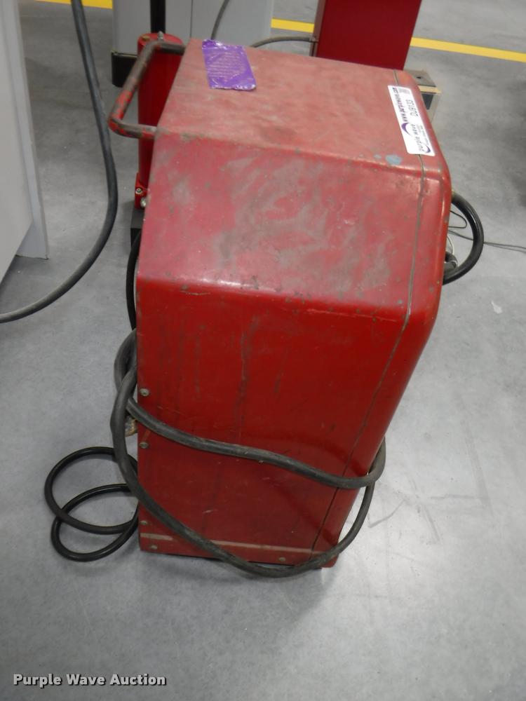 image for item DJ9133 Lincoln AC-180-T welder