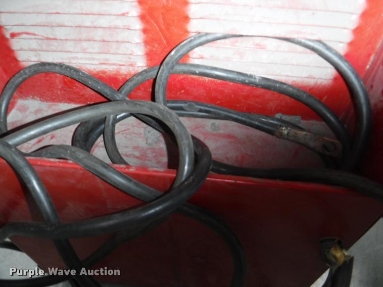 image for item DJ9133 Lincoln AC-180-T welder