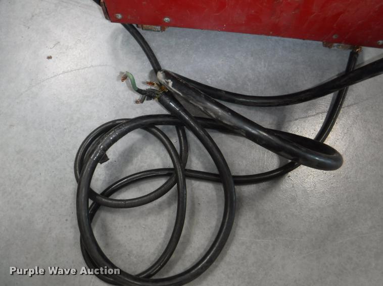 image for item DJ9133 Lincoln AC-180-T welder