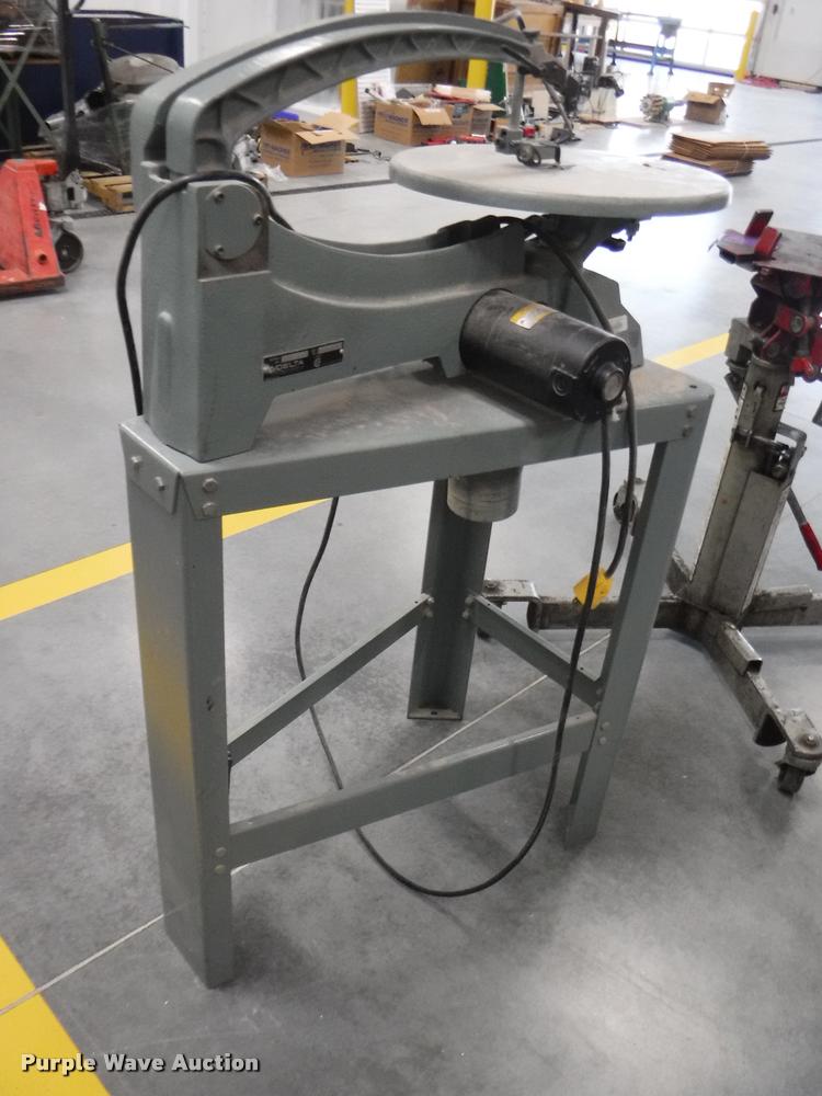Delta scroll saw in Gardner, KS Item DJ9136 sold Purple Wave