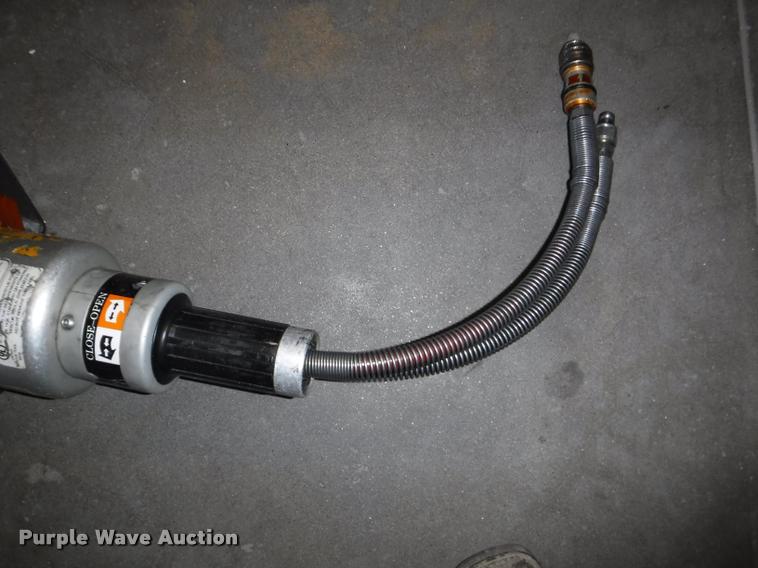 image for item DJ9229 Holmatro Jaws-of-Life rescue system