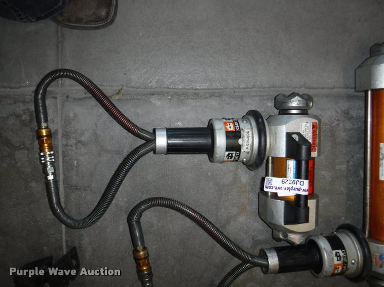 image for item DJ9229 Holmatro Jaws-of-Life rescue system