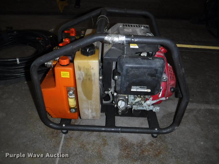 image for item DJ9229 Holmatro Jaws-of-Life rescue system