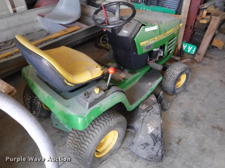 image for item DJ9233 (2) lawn mowers