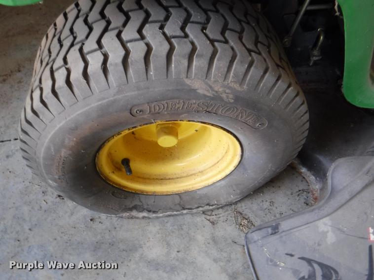 image for item DJ9233 (2) lawn mowers