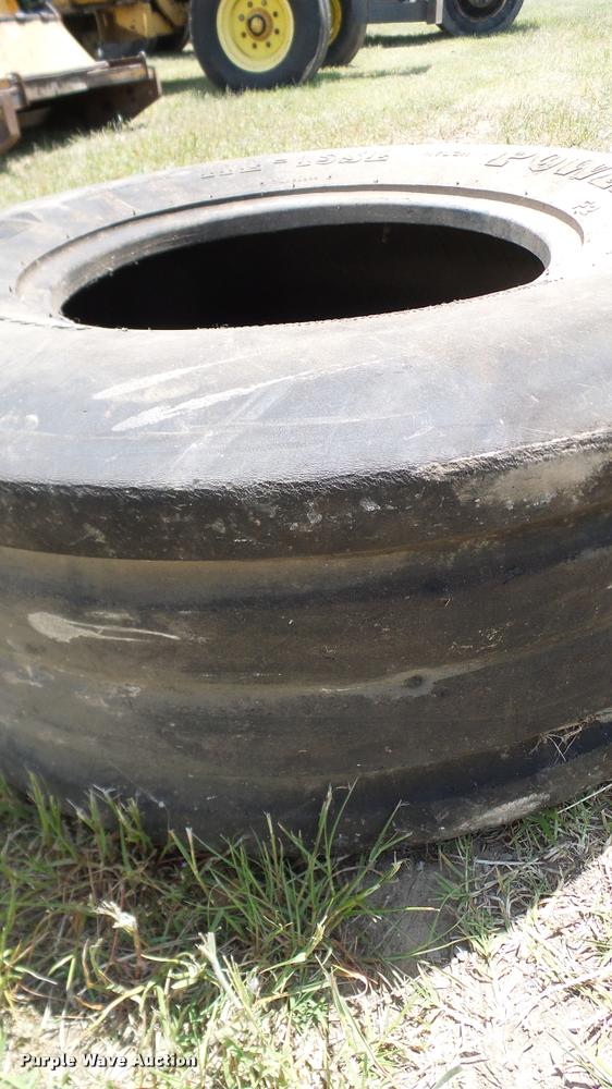 image for item DJ9878 (4) 11L-15 tires