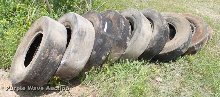 image for item DJ9908 (9) 7.50-15NHS pneumatic roller tires