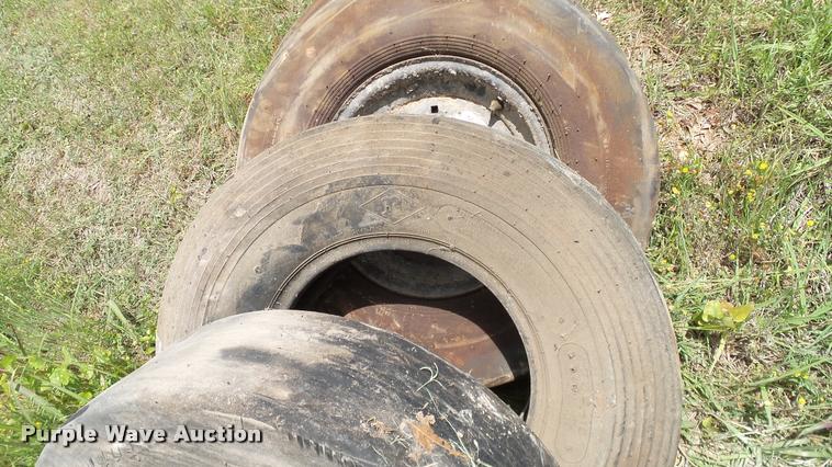 image for item DJ9908 (9) 7.50-15NHS pneumatic roller tires