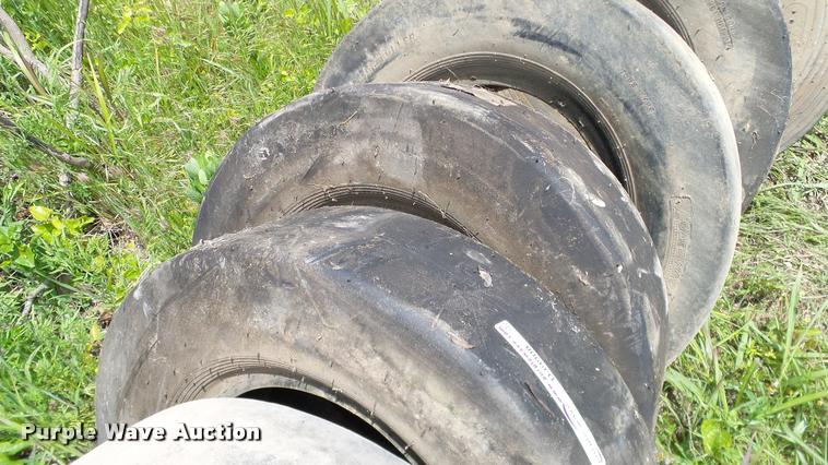 image for item DJ9908 (9) 7.50-15NHS pneumatic roller tires