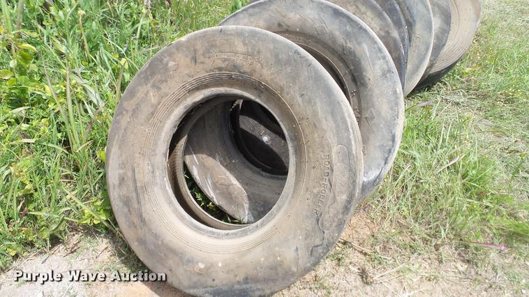 image for item DJ9908 (9) 7.50-15NHS pneumatic roller tires