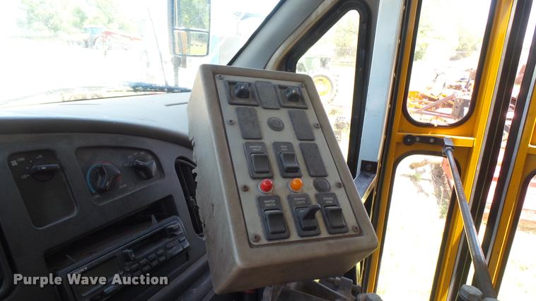 image for item DM9026 1998 Ford Econoline Super Duty school bus