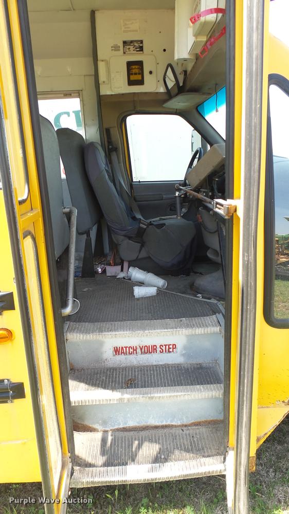 image for item DM9026 1998 Ford Econoline Super Duty school bus
