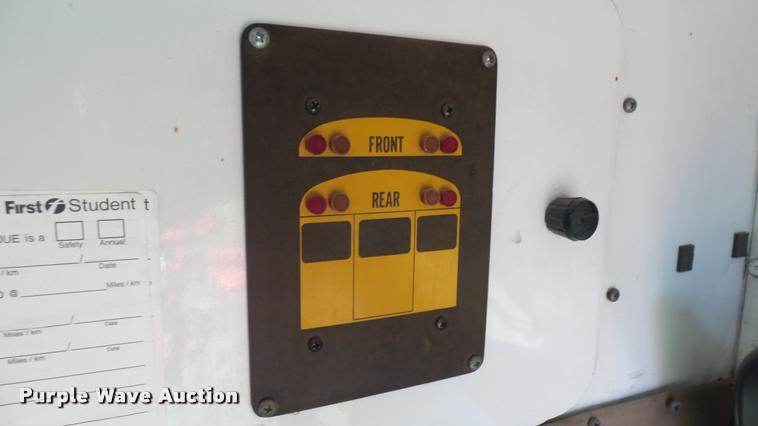 image for item DM9026 1998 Ford Econoline Super Duty school bus