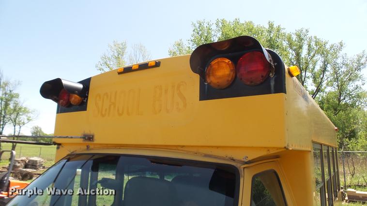 image for item DM9026 1998 Ford Econoline Super Duty school bus