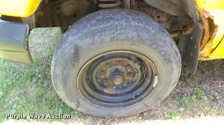 image for item DM9026 1998 Ford Econoline Super Duty school bus