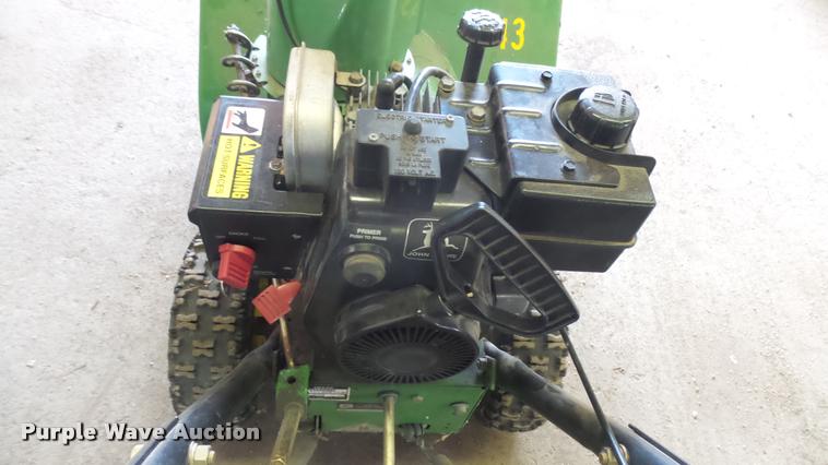 image for item DM9716 John Deere TRS24 snow blower