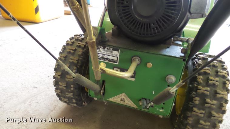 image for item DM9716 John Deere TRS24 snow blower
