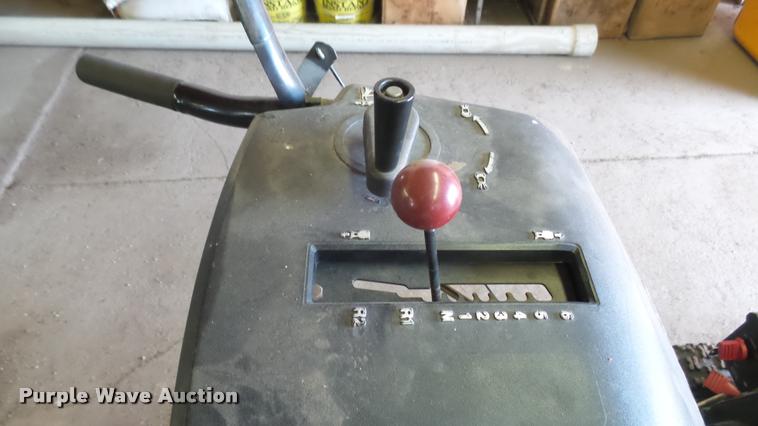 image for item DM9716 John Deere TRS24 snow blower